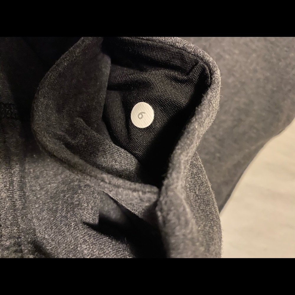 Lululemon - Picture 5 of 7